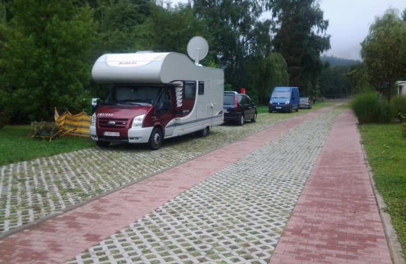 Kampeerplaats met hond